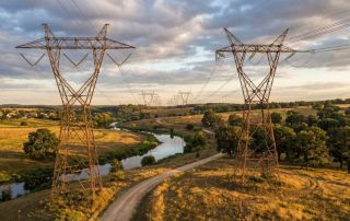 Stromnetz: Hochspannungsleitungen